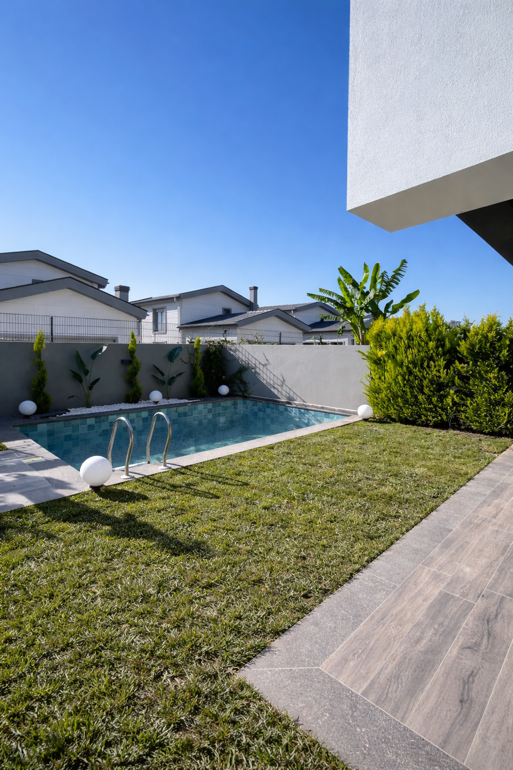 Terraform landscaping Yerel İşletme fotoğrafı 2
